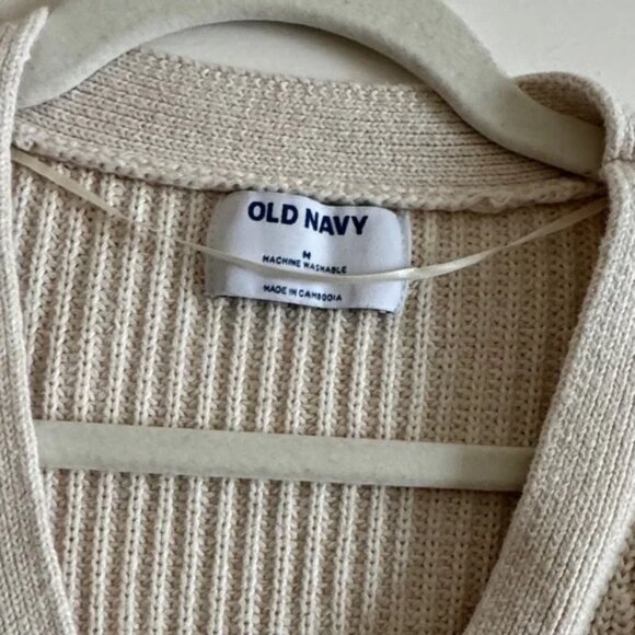 Old Navy Women's Black and Cream Cardigan Set - Picture 4 of 5